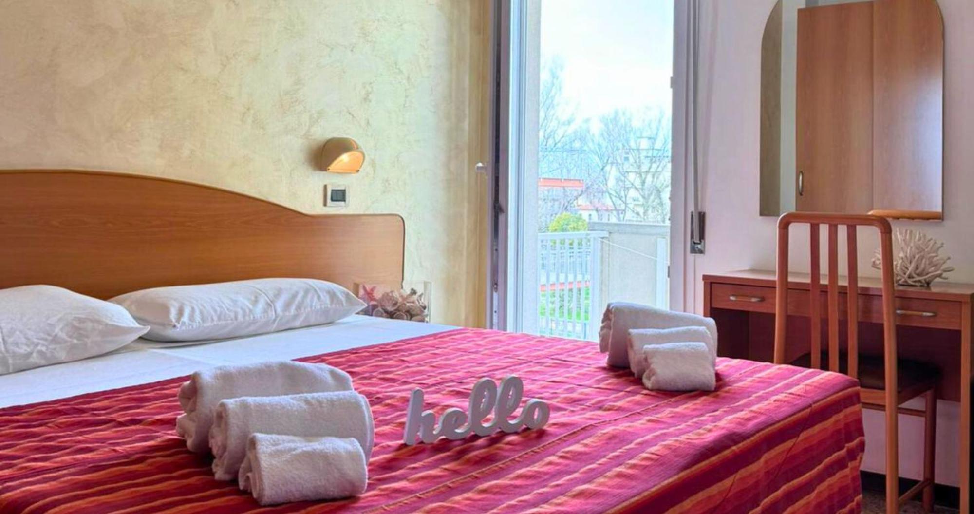 Hotel Caruso リミニ エクステリア 写真