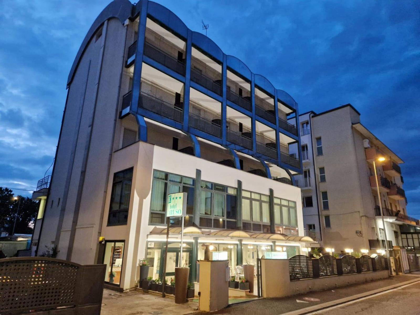 Hotel Caruso リミニ エクステリア 写真