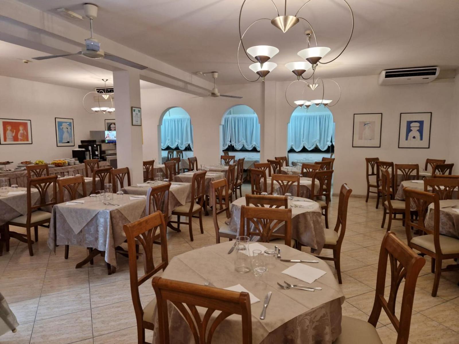 Hotel Caruso リミニ エクステリア 写真