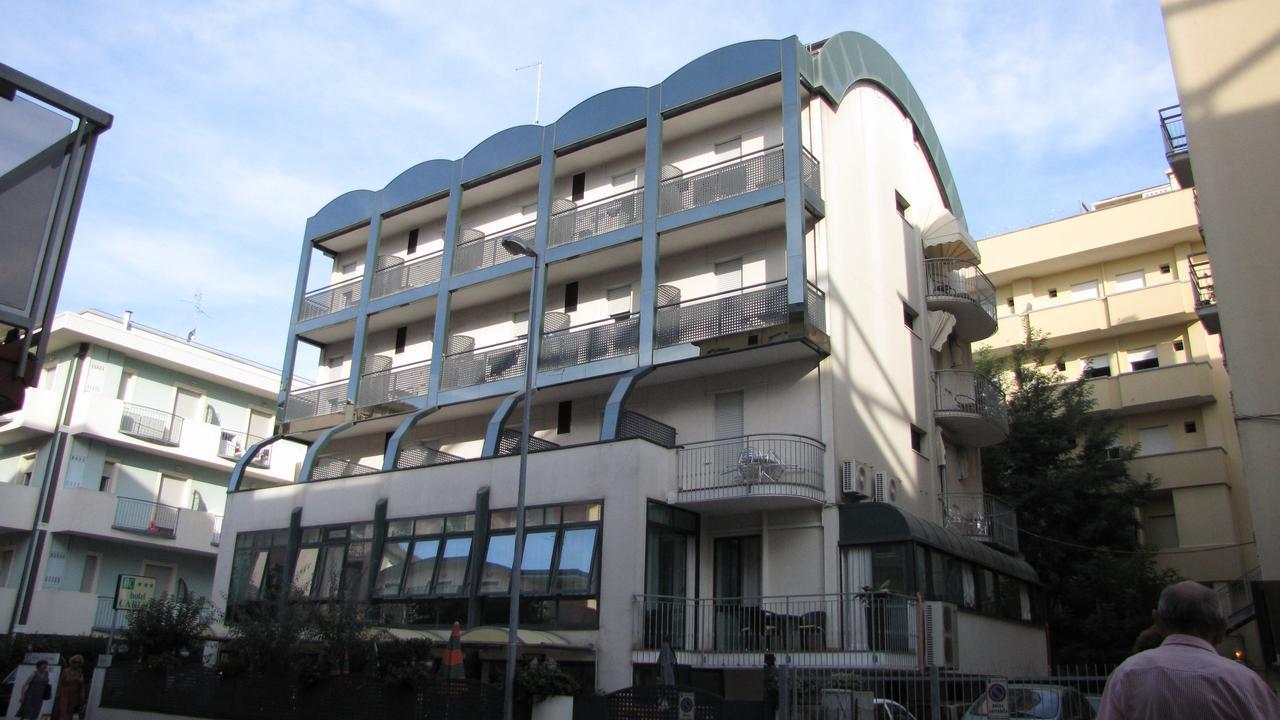 Hotel Caruso リミニ エクステリア 写真